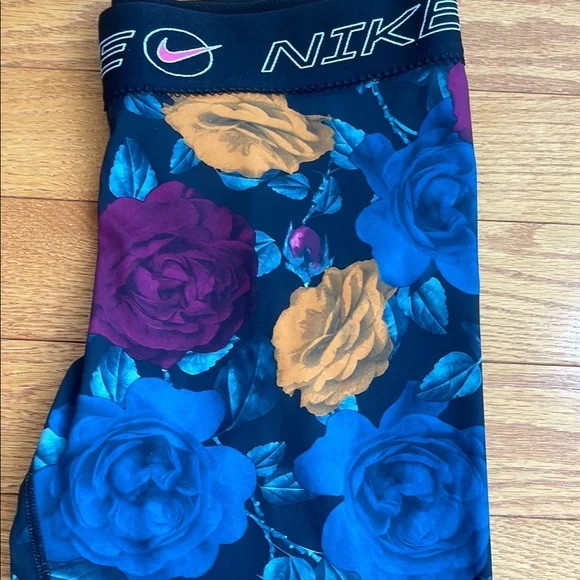 Nike Floral Leggings - Picture 2 of 4